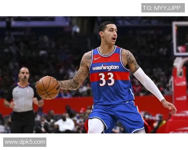 凯尔库兹马的篮球之路与成长历程探讨